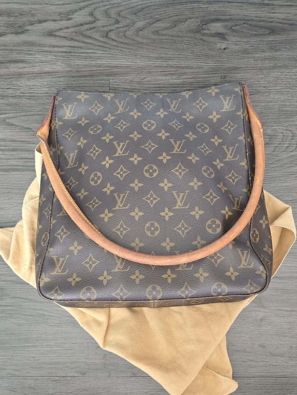 Louis Vuitton Vintage Looping GM Shoulder Bag - Picture 3 of 16